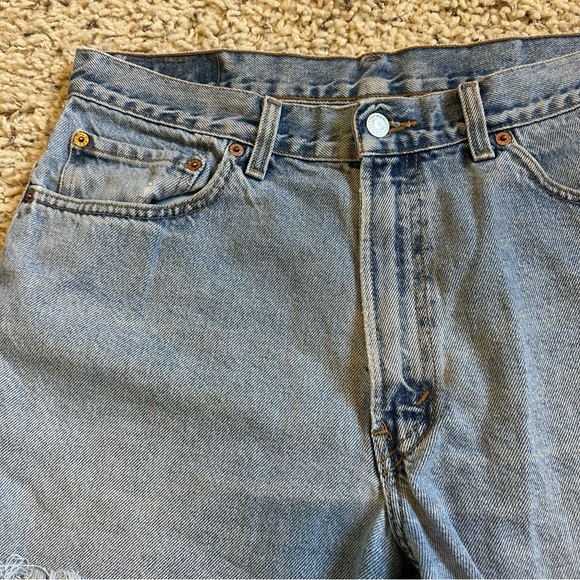 Levi Strauss 550 Frayed Hem Women's Shorts 34 - Picture 2 of 6